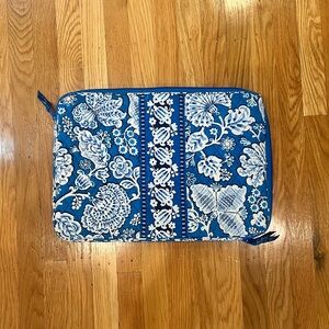 Vera Bradley Blue Lagoon 17” Laptop Sleev